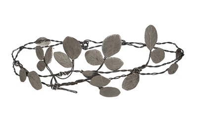Lot 80 - A Madame Grès by Robert Goossens metal wreath belt, circa 1960