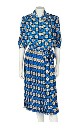 Lot 269 - An Yves Saint Laurent crêpe de chine summer ensemble, early 1990s