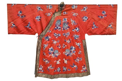 Lot 800 - A woman's informal robe, ao, Chinese, early 20th century