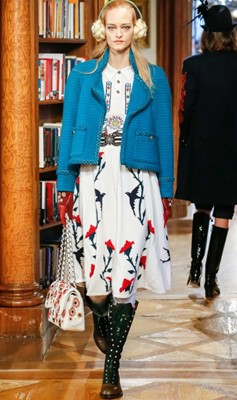 Lot 9 - A Chanel by Karl Lagerfeld green wool jacket, 'Paris-Salzburg' collection, Métiers d'Art, Pre-Fall 2015