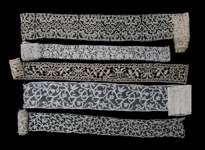 Lot 751 - A group of early lace lengths
