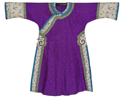 Lot 799 - A woman's informal robe chang-fu, Chinese, circa 1920