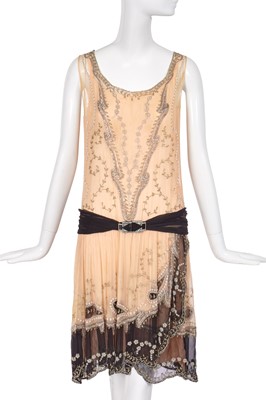Lot 513 - A fine embroidered and beaded chiffon flapper dress, circa 1925