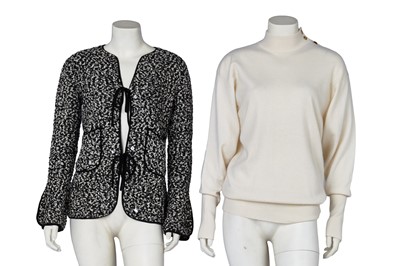 Lot 23 - A Chanel by Karl Lagerfeld black and white wool bouclé jacket/cardigan, Autumn-Winter 1994-95