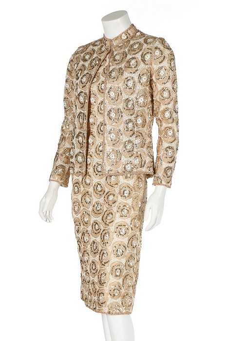 Lot 254 - A Chanel couture evening ensemble, 1972,...