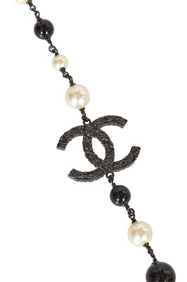 Lot 11 - A Chanel by Karl Lagerfeld black bead and faux pearl sautoir, Spring-Summer 2011