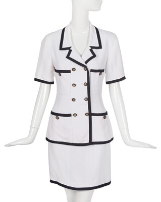 Lot 81 - A Chanel by Karl Lagerfeld black and white linen-blend suit, Spring-Summer 1991