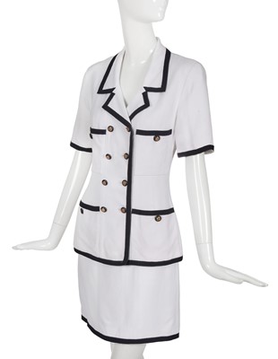 Lot 81 - A Chanel by Karl Lagerfeld black and white linen-blend suit, Spring-Summer 1991