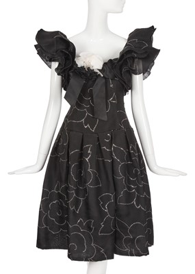 Lot 176 - An Hubert de Givenchy haute couture black gazar cocktail dress, circa 1985