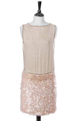 Lot 101 - A Gucci by Frida Giannini embellished flapper-style dress, Resort 2011