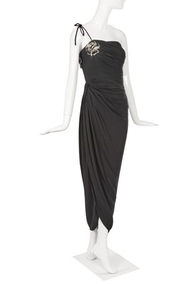 Lot 158 - A Valentino Garavani haute couture black silk crêpe evening gown, circa 1986