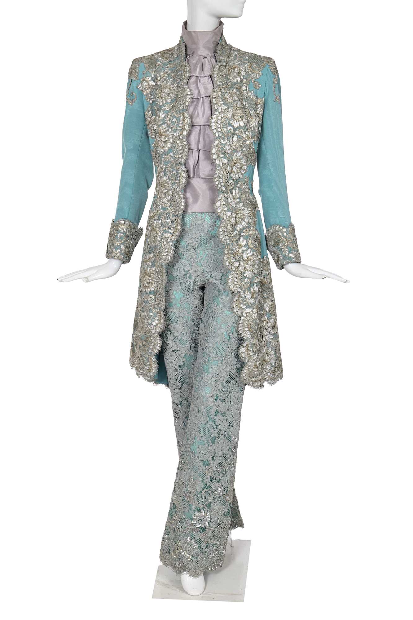 Lot 293 - A fine and rare Givenchy haute couture by Alexander McQueen lace and silk ottoman ensemble, Autumn-Winter 1999-2000