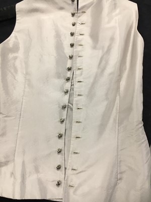 Lot 293 - A fine and rare Givenchy haute couture by Alexander McQueen lace and silk ottoman ensemble, Autumn-Winter 1999-2000
