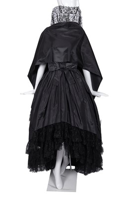 Lot 250 - An important Christian Dior haute couture by Yves Saint Laurent 'Labia' gown and stole, '1960 Line', Autumn-Winter 1959-60