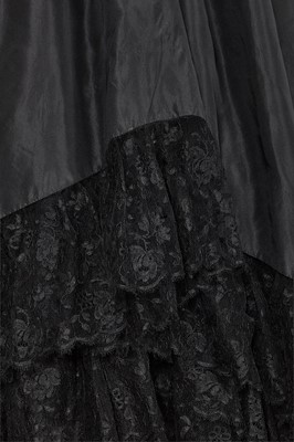 Lot 250 - An important Christian Dior haute couture by Yves Saint Laurent 'Labia' gown and stole, '1960 Line', Autumn-Winter 1959-60