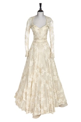 Lot 482 - A Hardy Amies embroidered lace bridal gown, late 1940s