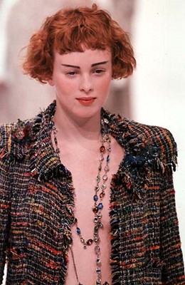 Lot 26 - A Chanel by Karl Lagerfeld multicoloured tweed suit, Spring-Summer 1998