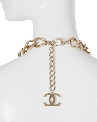 Lot 16 - A Chanel by Karl Lagerfeld pink tweed padlock necklace, 'Supermarket' collection, Autumn-Winter 2014-15