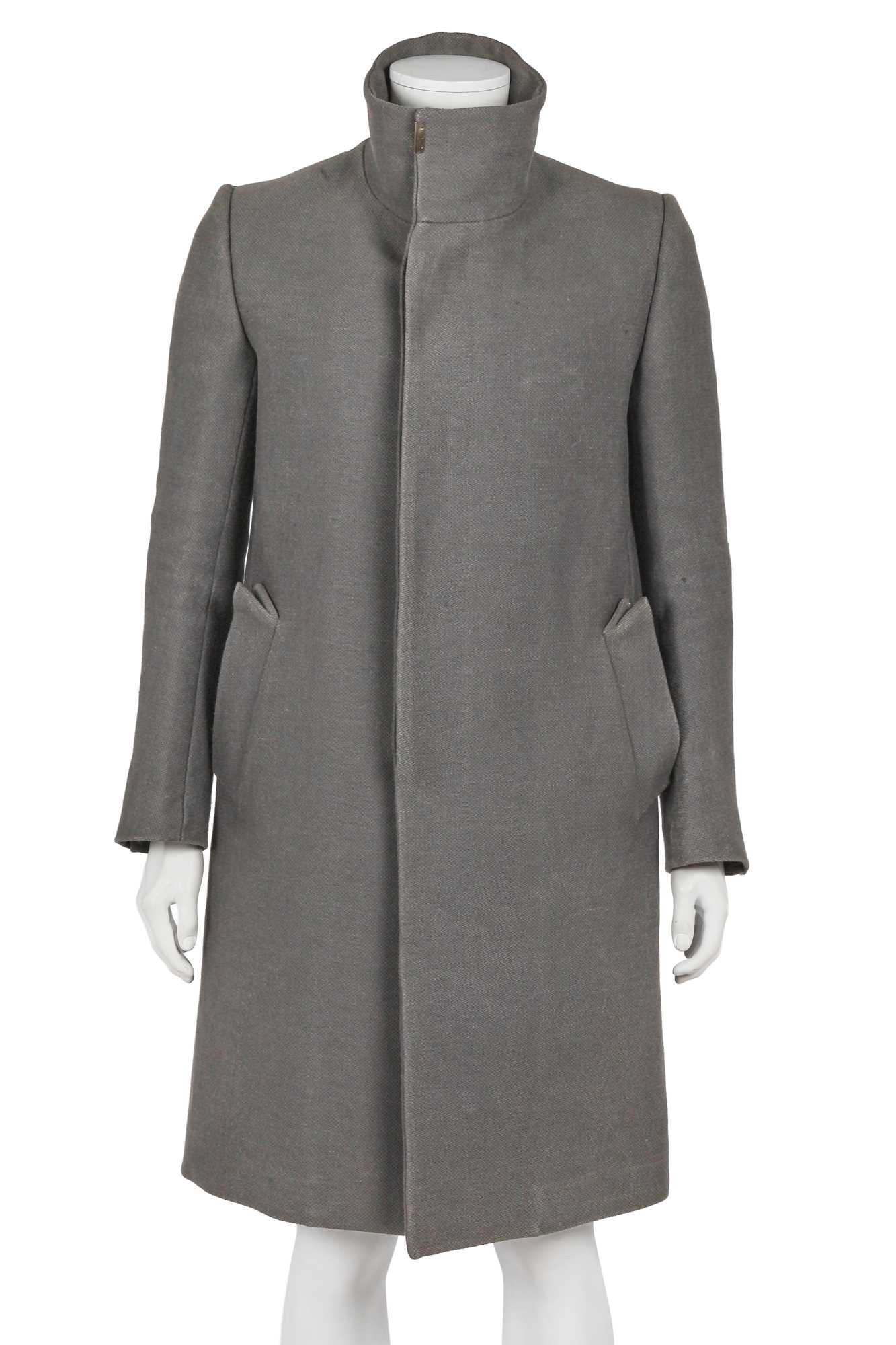 Lot 366 - A Carol Christian Poell men's grey wool-ramie blend coat, 'Self-Same' collection, 2009