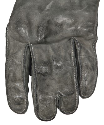 Lot 393 - A pair of Carol Christian Poell men's grey-green leather joined-finger gloves, 2000s