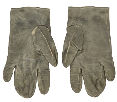 Lot 392 - A pair of Carol Christian Poell men's sage leather joined-finger gloves, 2000s