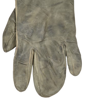 Lot 392 - A pair of Carol Christian Poell men's sage leather joined-finger gloves, 2000s
