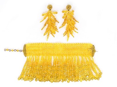 Lot 50 - A Coppola e Toppo yellow beaded choker...