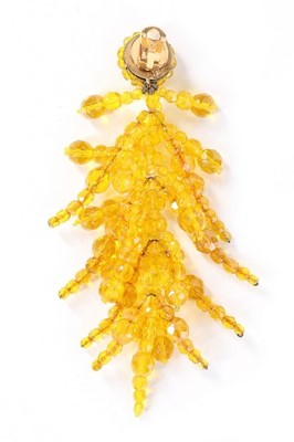 Lot 50 - A Coppola e Toppo yellow beaded choker...