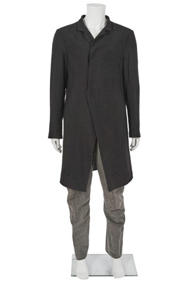 Lot 450 - A Forme D'expression men's black and grey linen ensemble, 2000s-2010s