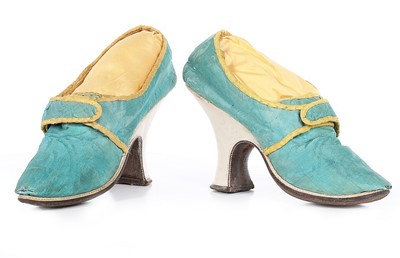Lot 130 - A pair of turquoise damask silk high-heeled...