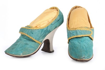 Lot 130 - A pair of turquoise damask silk high-heeled...