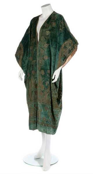 Lot 161 - A fine Mariano Fortuny stencilled green velvet...