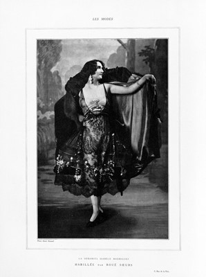 Lot 169 - A rare and important Boué Soeurs Robe de Style...