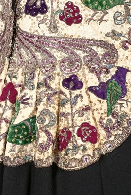 Lot 190 - A Paquin couture richly embroidered evening...