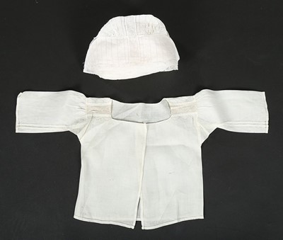 Lot 442 - A Hollie Point inserted baby bonnet and shirt,...