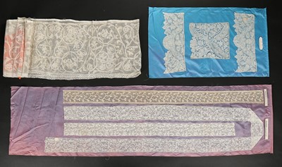 Lot 464 - Flemish and Italian bobbin tapelace, late 17th...