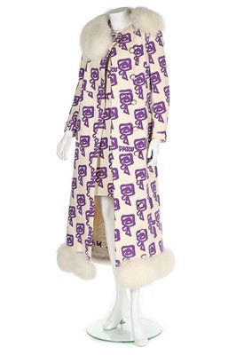 Lot 163 - A fine Jean Patou purple and white printed...