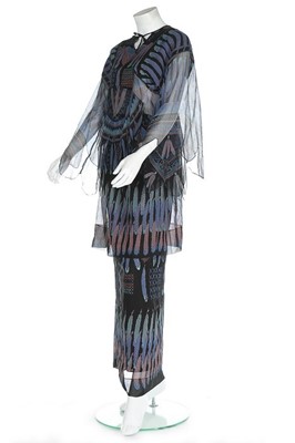 Lot 190 - A good Zandra Rhodes 'Indian Feathers' printed...