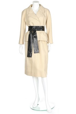 Lot 122 - A Balenciaga couture cream wool day suit,...