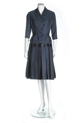 Lot 117 - A Pierre Balmain couture silk-wool finely...