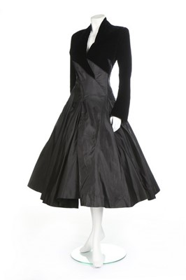 Lot 94 - A Maggy Rouff couture black velvet and taffeta...
