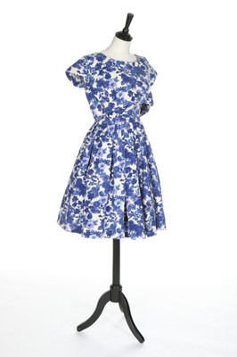 Lot 116 - A Christian Dior printed linen/cotton summer...