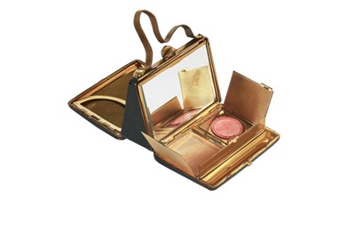 Lot 165 - A group of interesting make-up and accessories,...