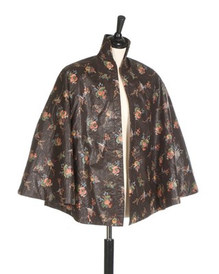 Lot 31 - A chintz block-printed capelet, late 18th...