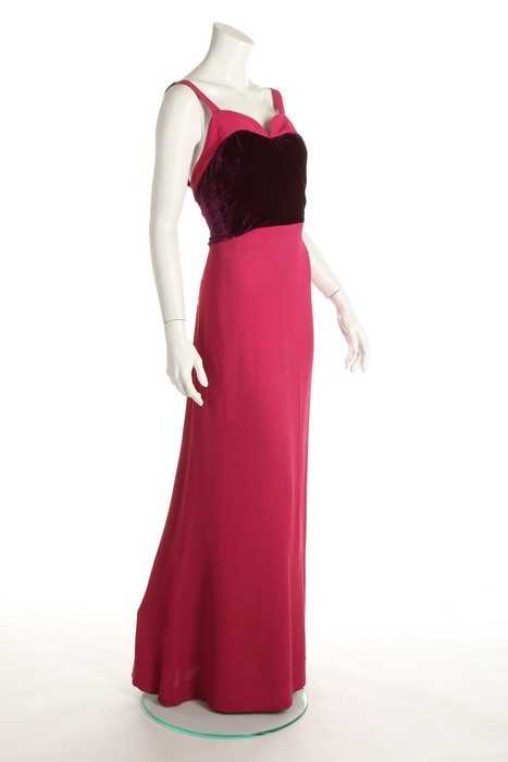 Lot 60 - An Elsa Schiaparelli couture 'shocking pink'...