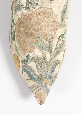 Lot 15 - A fine pair of embroidered leather lady's...