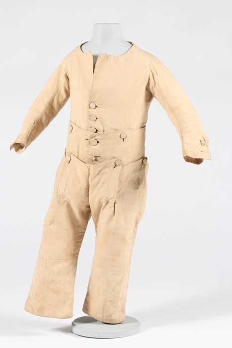 Lot 31 - A rare boy's skeleton suit, circa 1785-95, of...