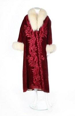 Lot 37 - A Maison Worth cut velvet evening coat, 1901...