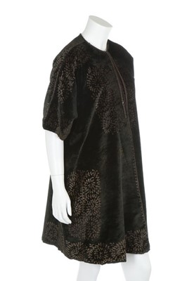 Lot 58 - A Mariano Fortuny stencilled black velvet...