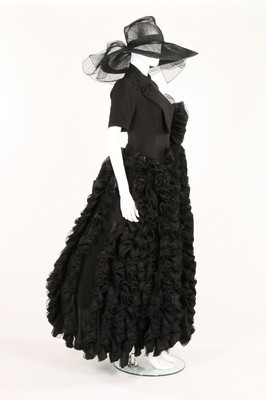 Lot 319 - A Yohji Yamamoto black crepe ruffled and...